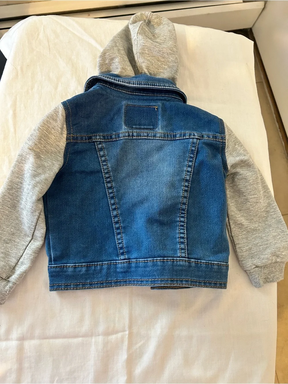 Levi’s Baby Boys Hooded Trucker Jacket/Denim-Gray Snap Front/Size 18 M/Like New!